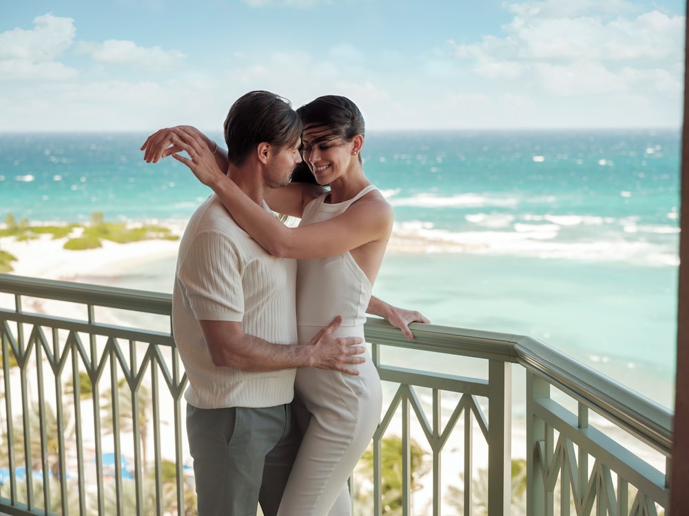 1 Bedroom Sapphire Suite