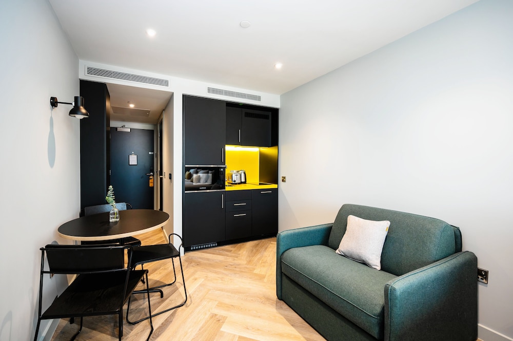 Studio Apartment (Twin)