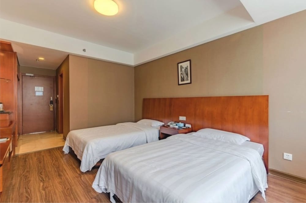 Basic Twin Room photo 2