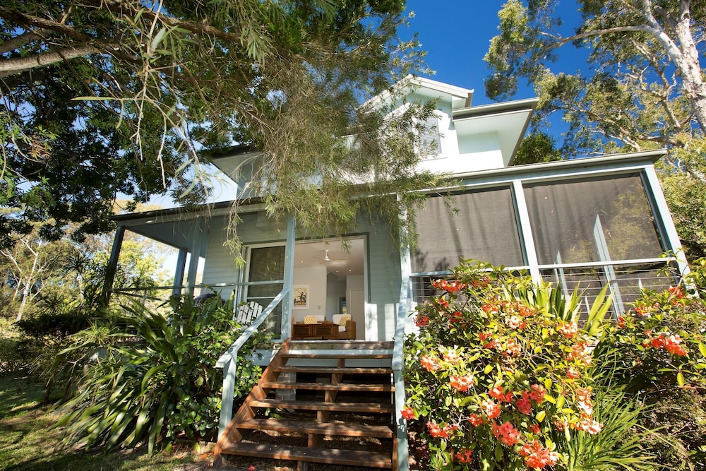 Luxury Townhome, 3 Bedrooms (Free Standing House) photo 3
