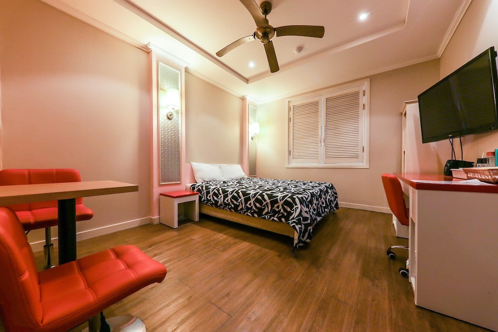 Standard Room, Partial Ocean View