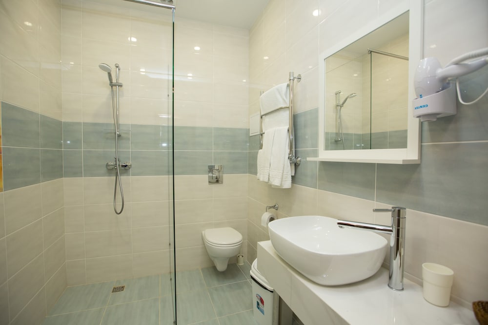 Standard Double or Twin Room photo 2