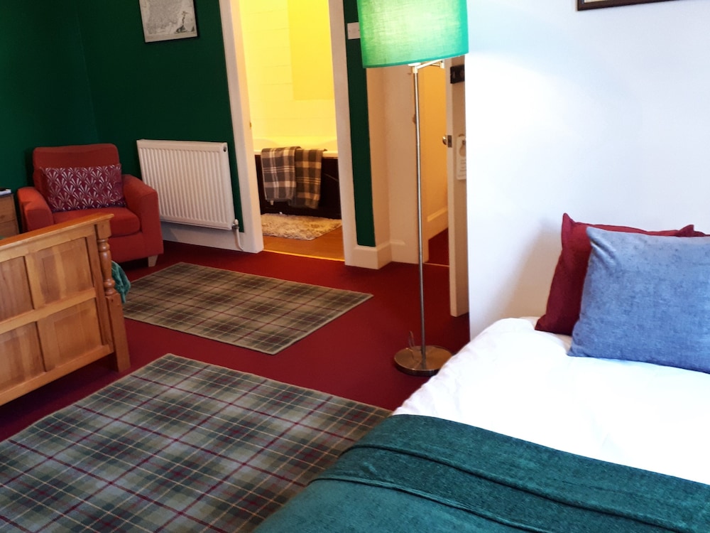 Suite, Ensuite (The Brodie Suite) photo 3