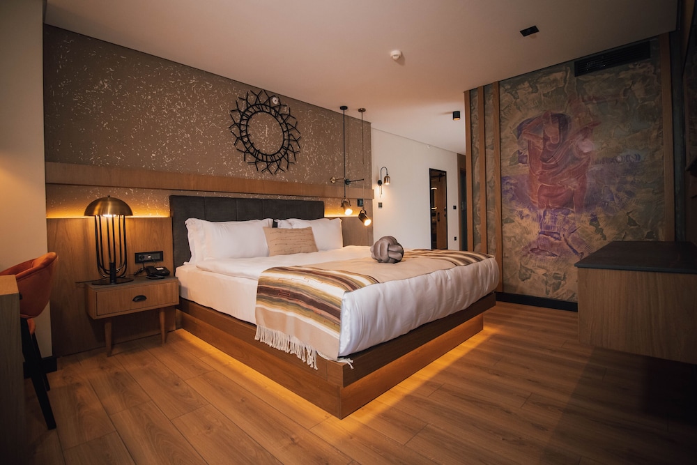 Deluxe Room - Photo 1