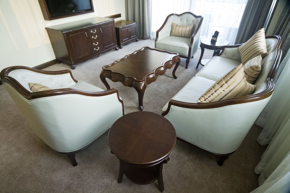 Executive Suite photo 2