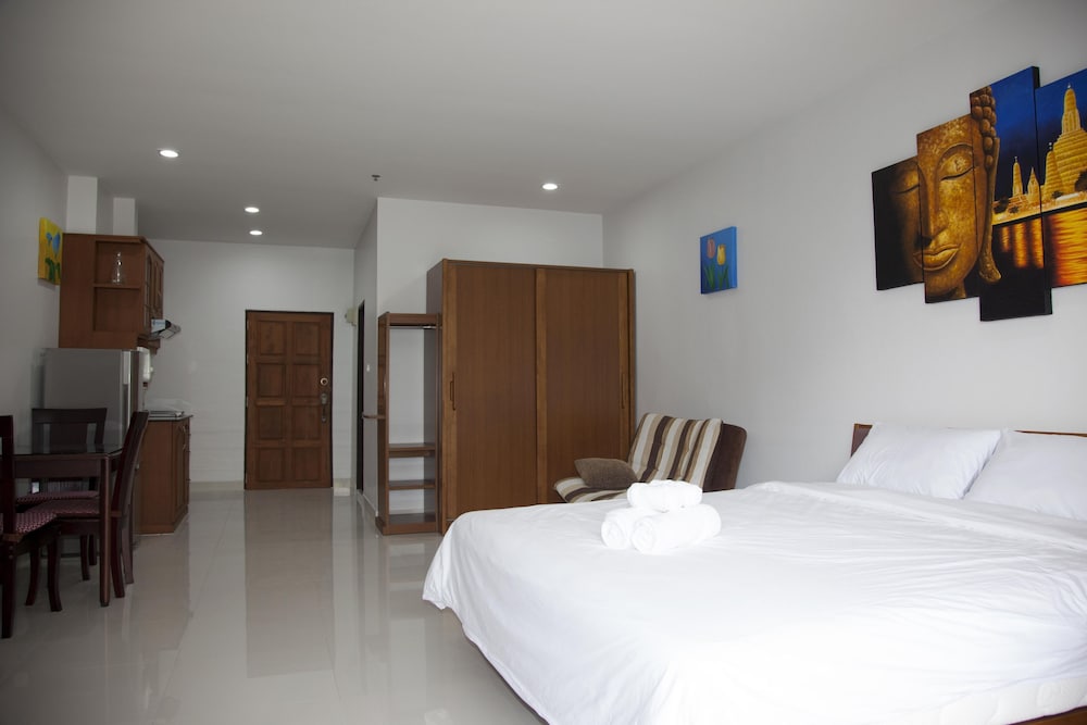 room photo