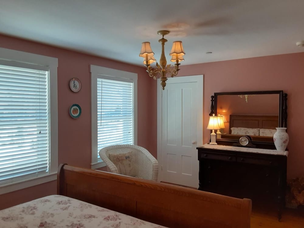 Double Room, 1 King Bed photo 3