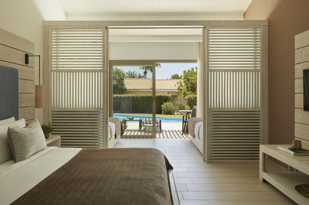 Junior Suite Swim Up Pool View (Bungalow Area) - Photo 2