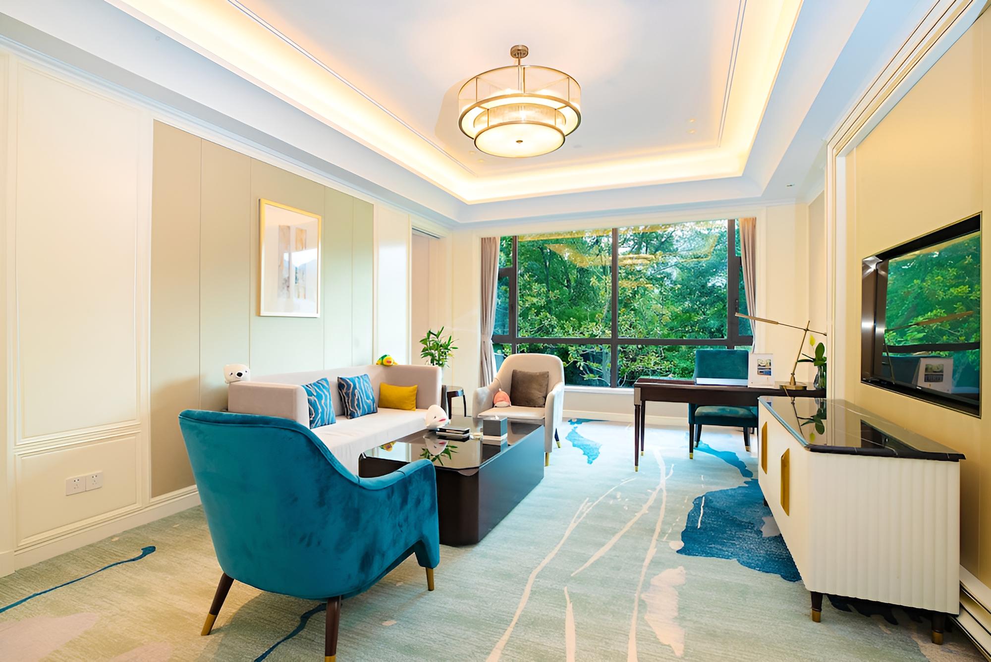 Deluxe Family Suite