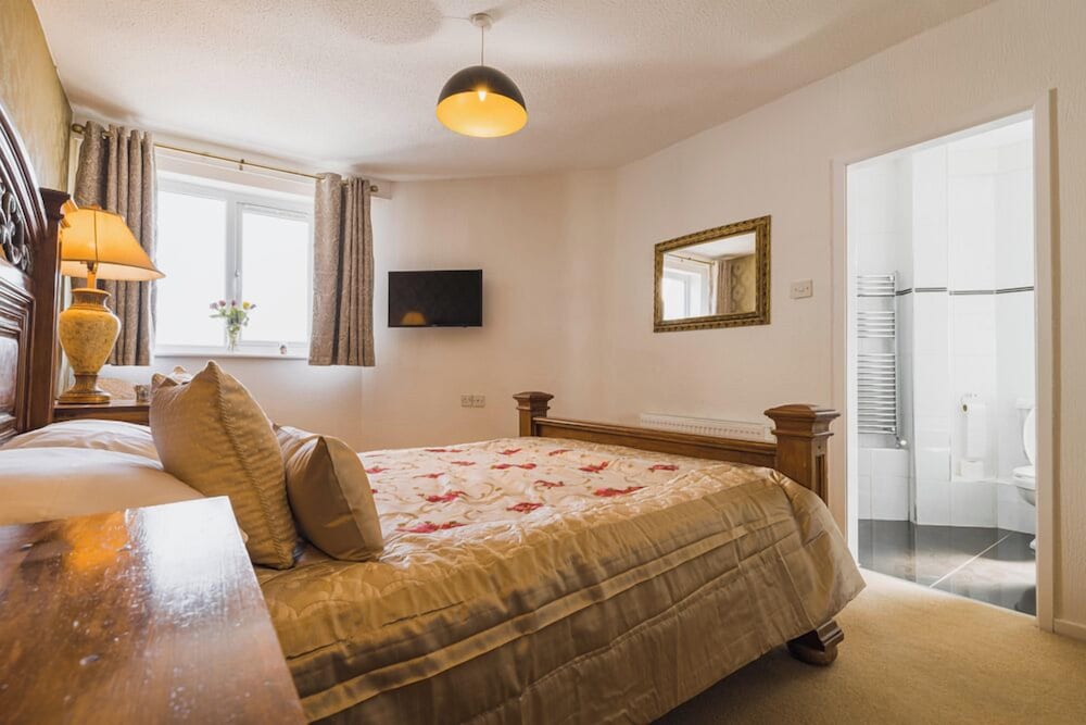 Standard Room, 1 King Bed