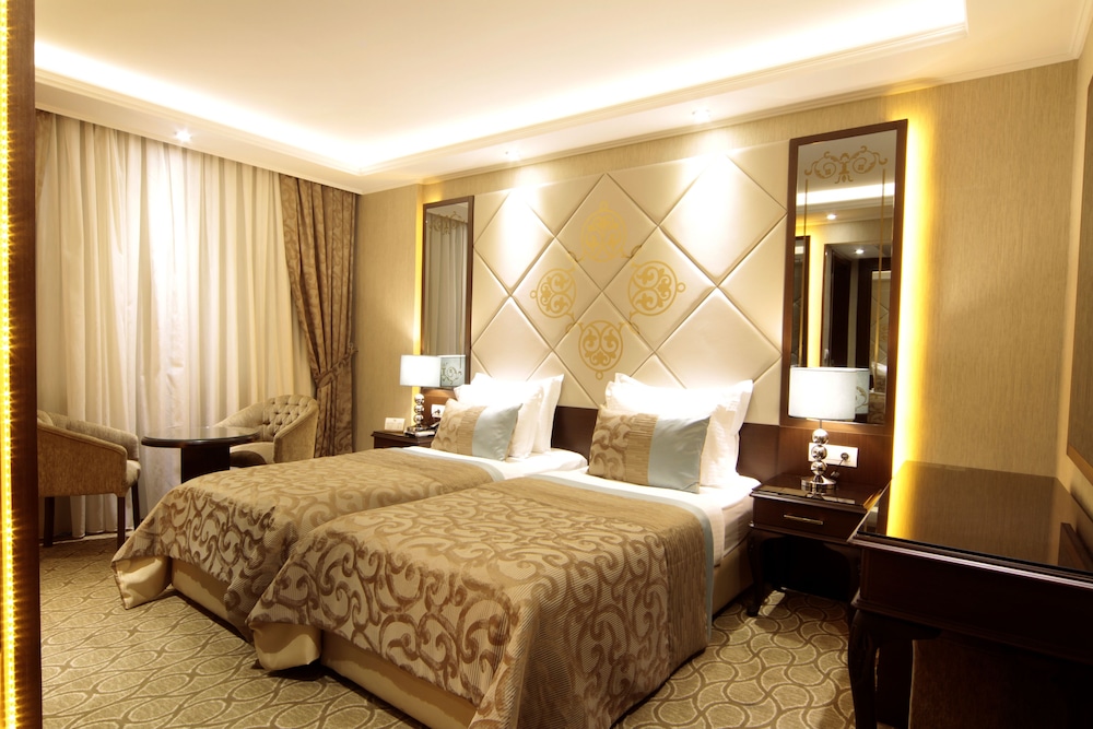 Standard Double or Twin Room photo 1