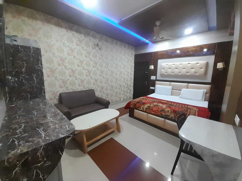 Family Room - Photo 1