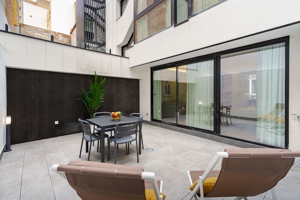 Estudio Planta Baja con Terraza