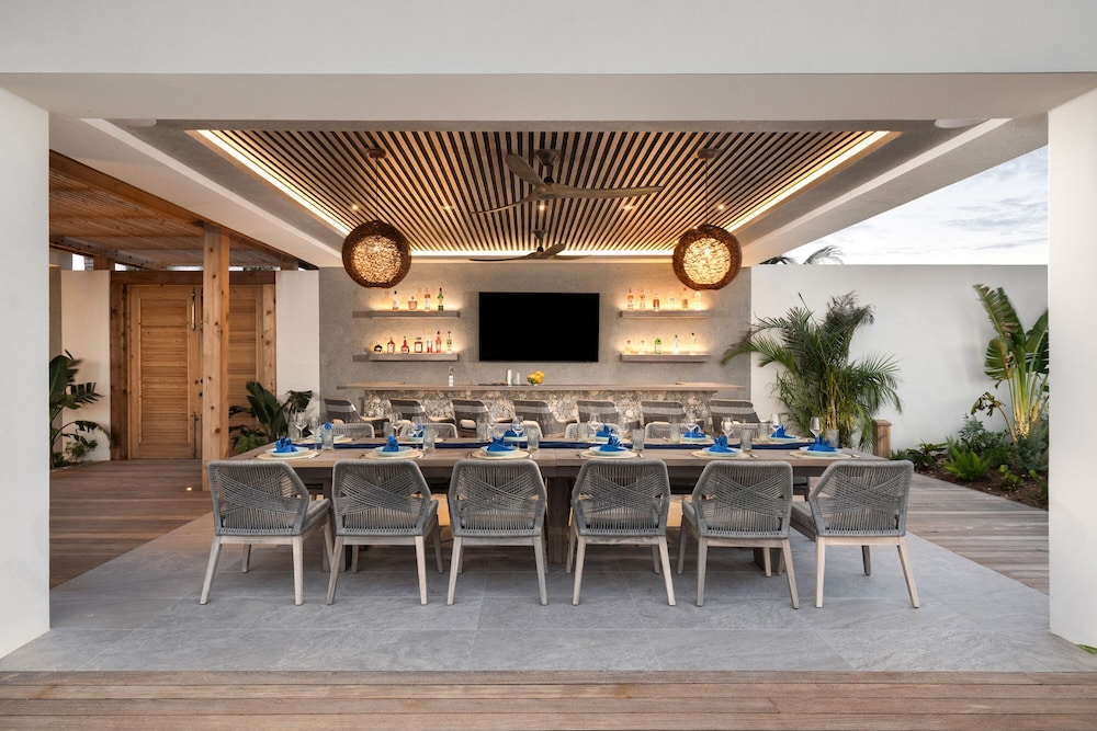 Luxury Villa, 5 Bedrooms, Private Pool, Oceanfront (dream Away)