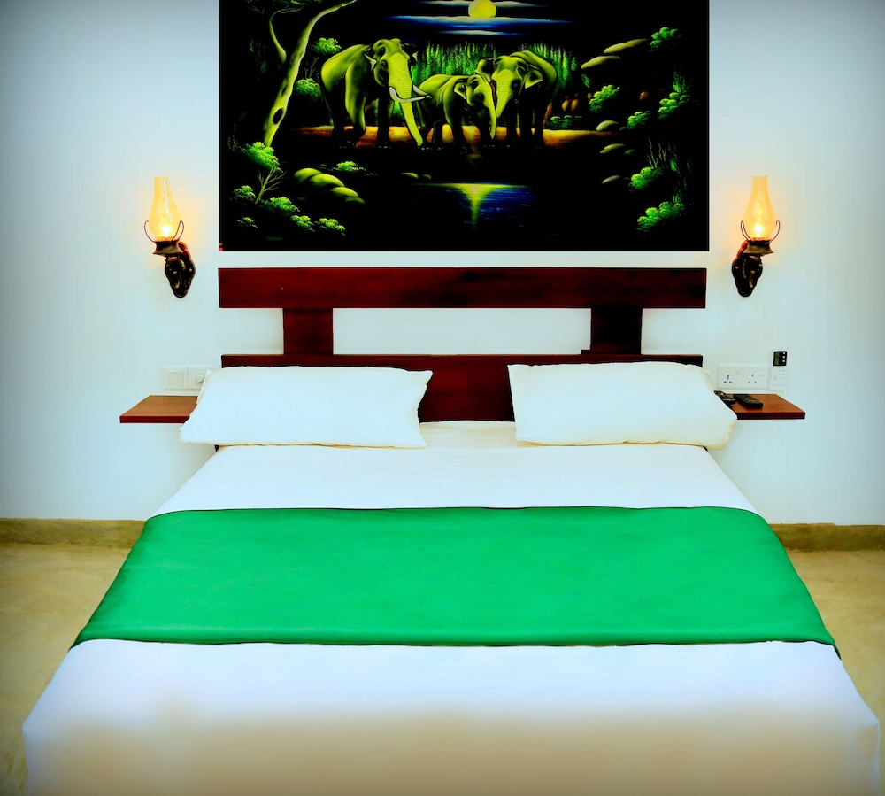 Deluxe Cabana with Pool View - Free Airport Pickup & Drop photo 3