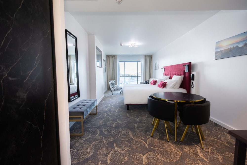 Double Privilege Room with Balcony - Sea View - Photo 3