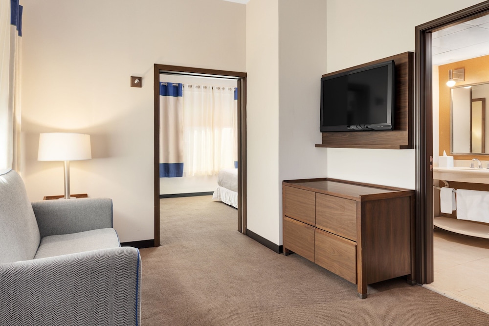 Premium Suite, 1 Bedroom - Photo 4