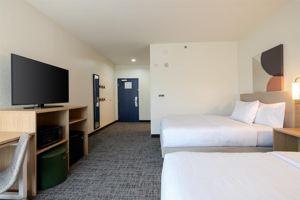 Room, 2 Queen Beds, Accessible, Bathtub (Mobility & Hearing) - Photo 9