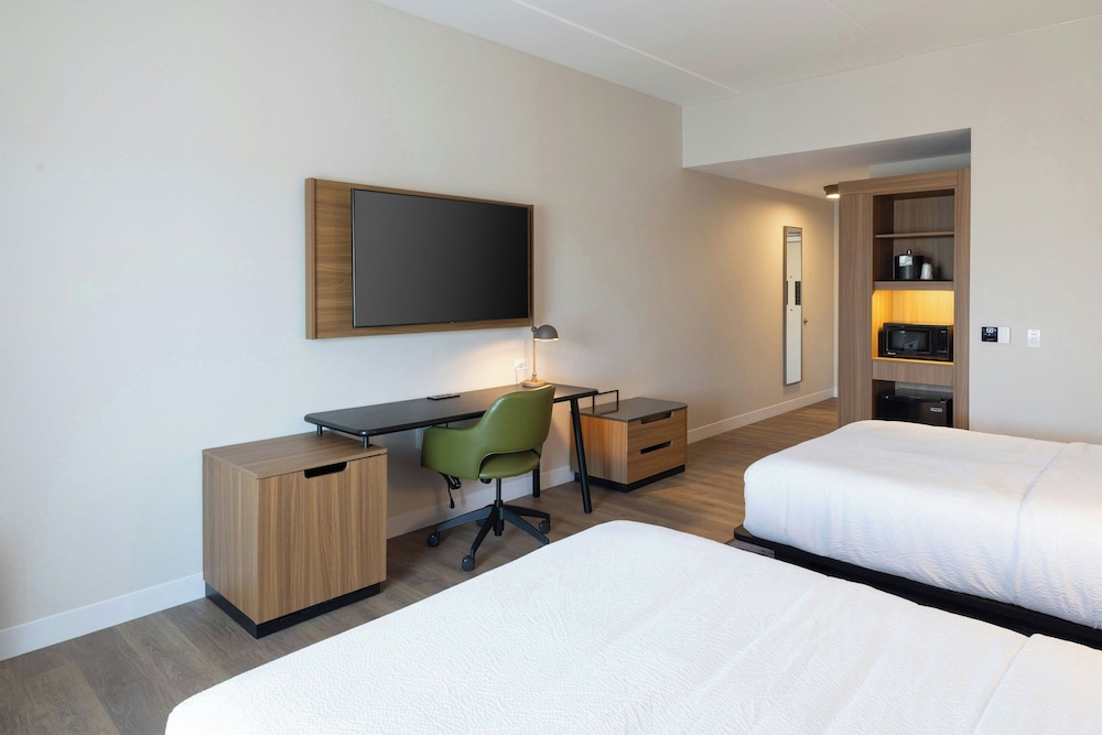 Standard Room, 2 Queen Beds photo 1