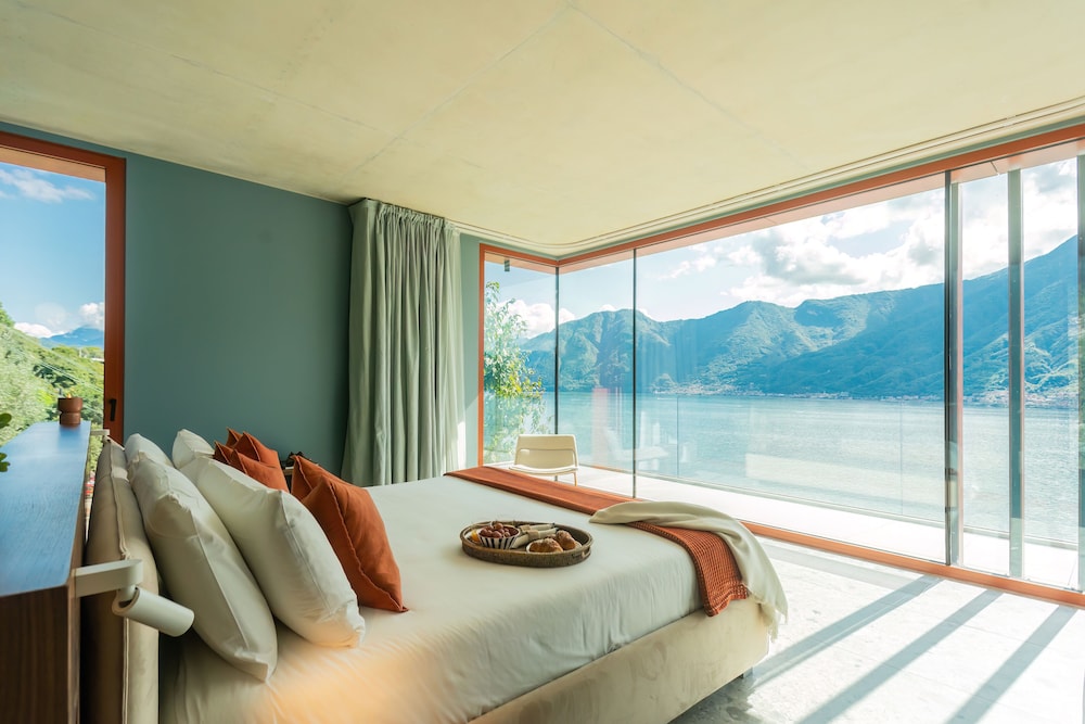 Villa, Lake View photo 1