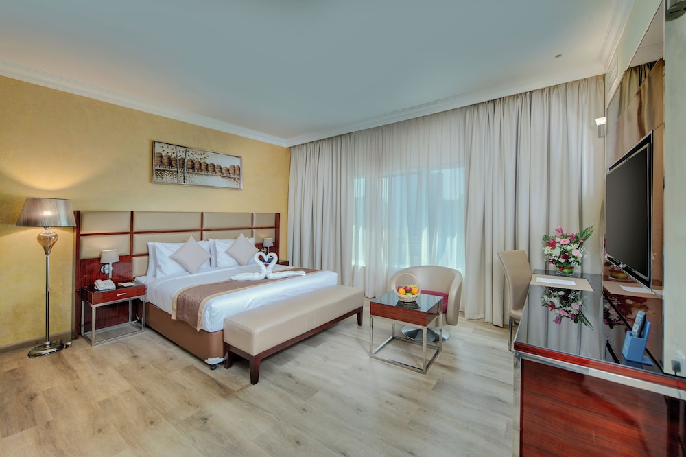 Deluxe King Room