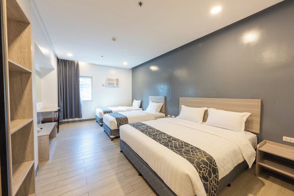 Family Quadruple Room - Photo 1