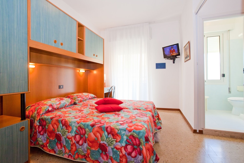 Double or Twin Room photo 1