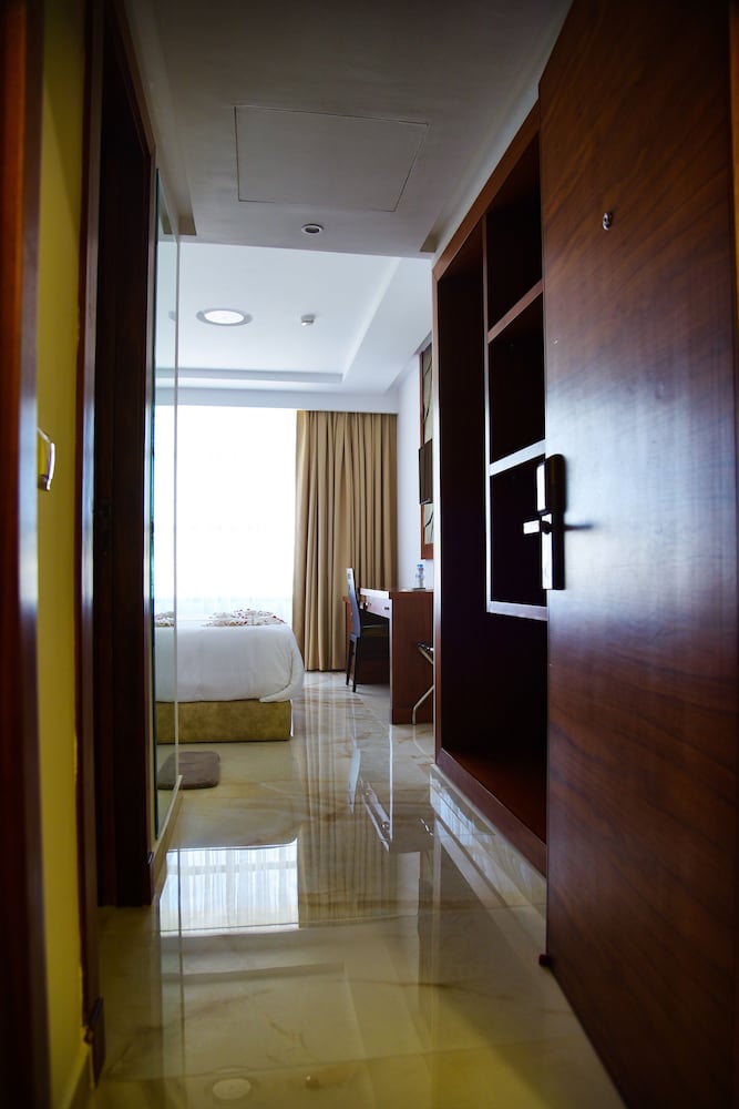 Classic Twin Room - Photo 8