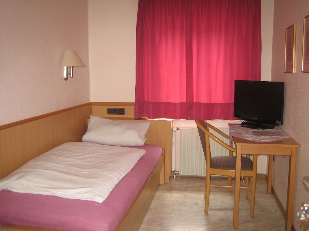 Single Room photo 3