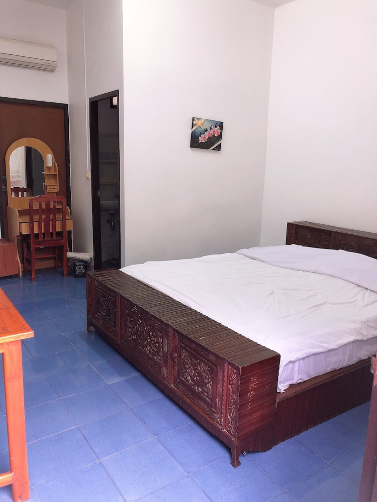 Room, 1 King Bed photo 2