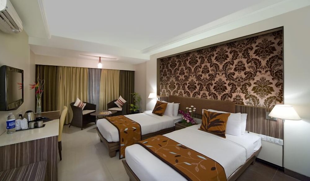 Executive Room - Photo 1