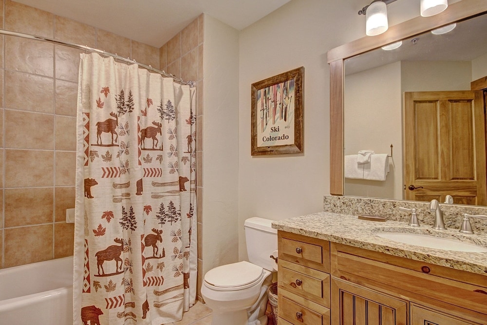 Apartment, 2 Bedrooms - Photo 13