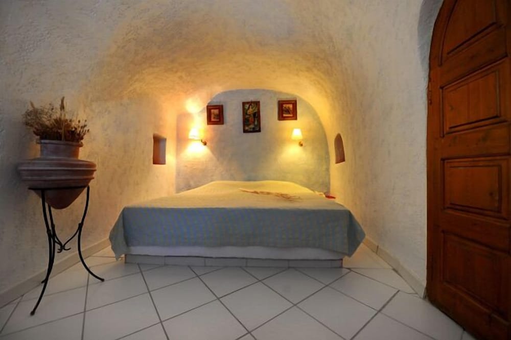 Cave Apartment - Photo 1