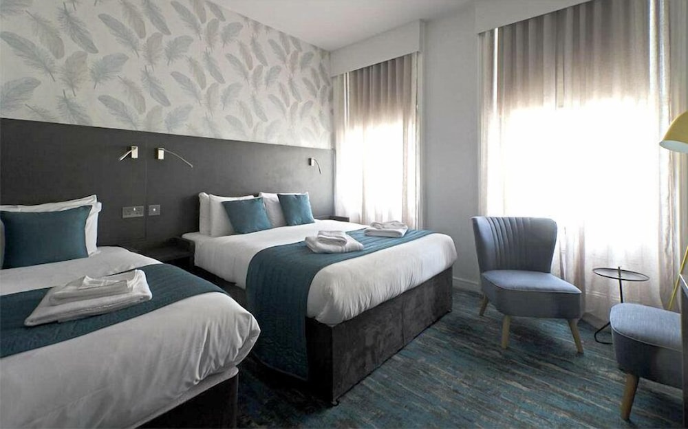 Family Room photo 1