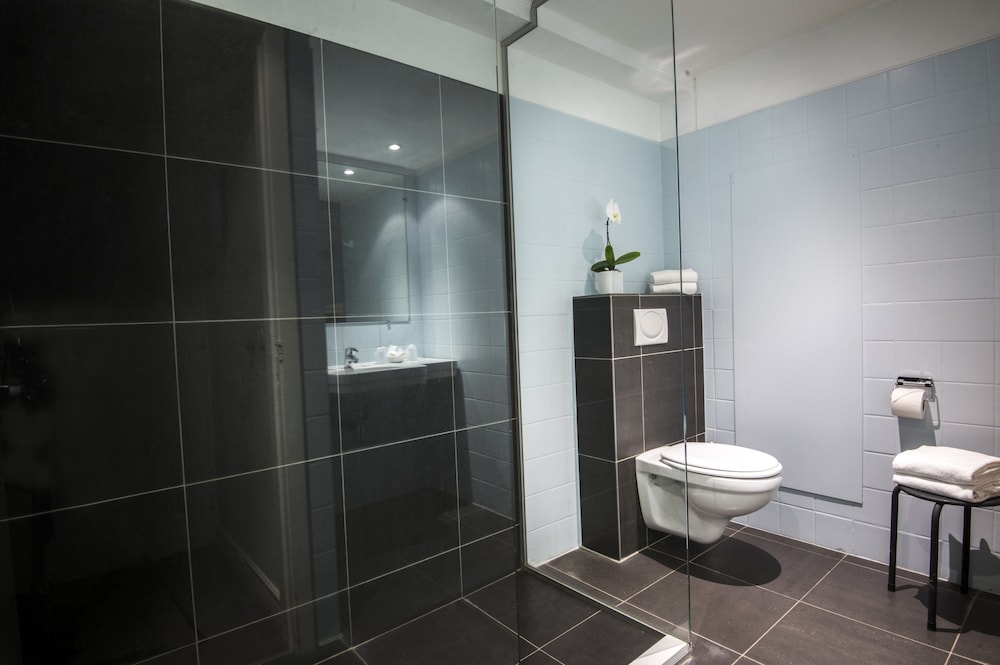 Family Room photo 2