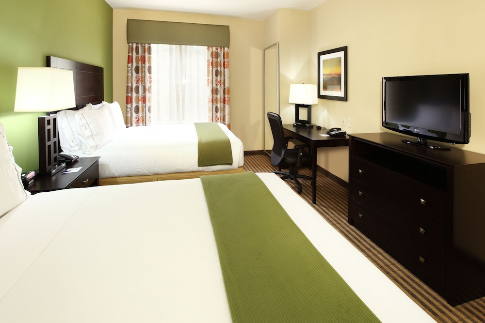 Suite, Multiple Beds - Photo 2