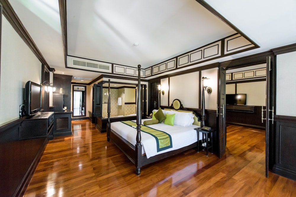 Honeymoon Suite - Photo 7