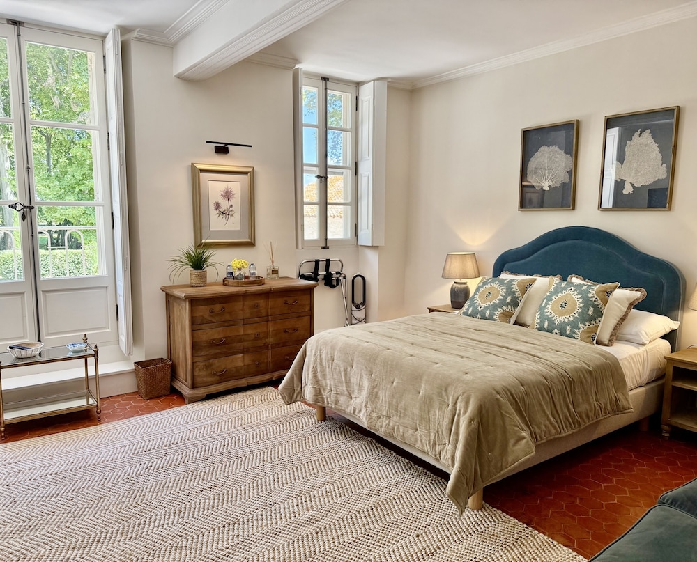 Exclusive Double Room, Ensuite (Lavender)