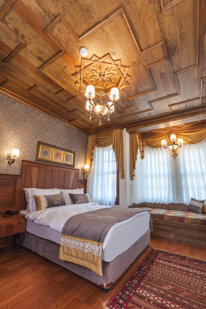 Deluxe Suite, 2 Bedrooms, 2 Bathrooms, City View photo 2