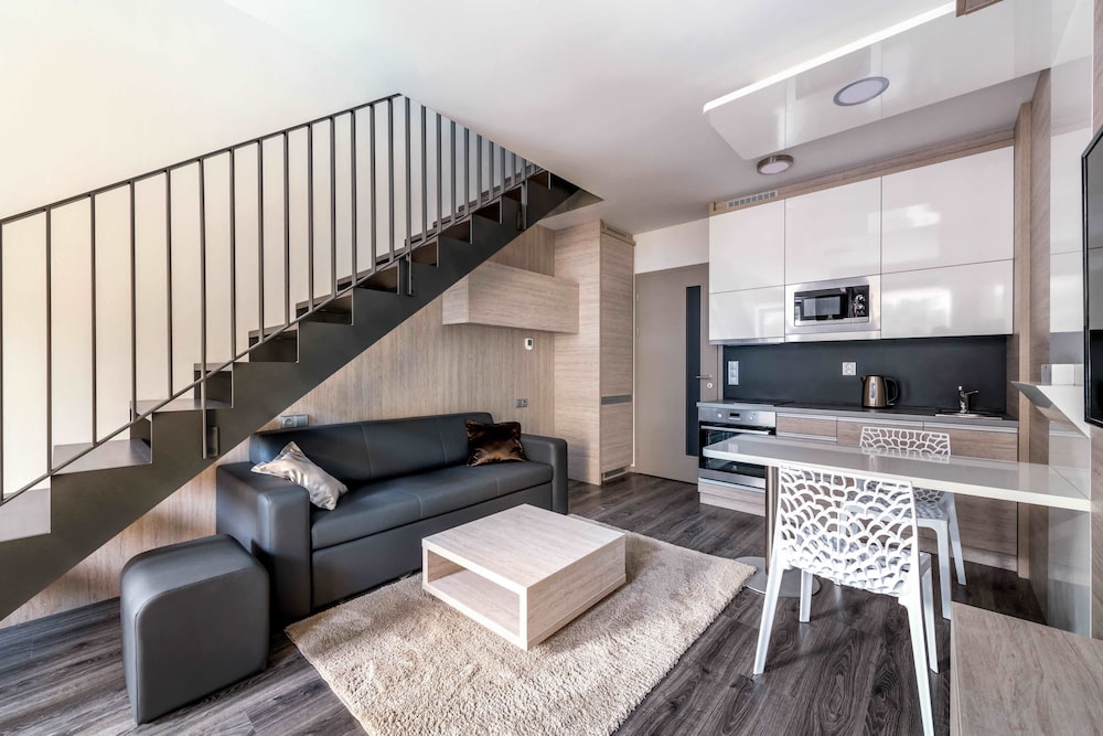 Deluxe Loft
