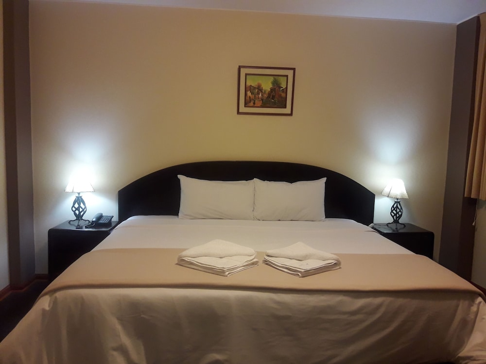 Executive Suite photo 2