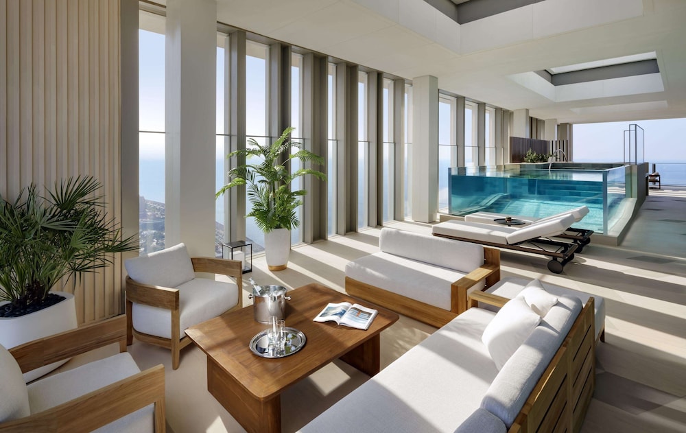 Panoramic Penthouse