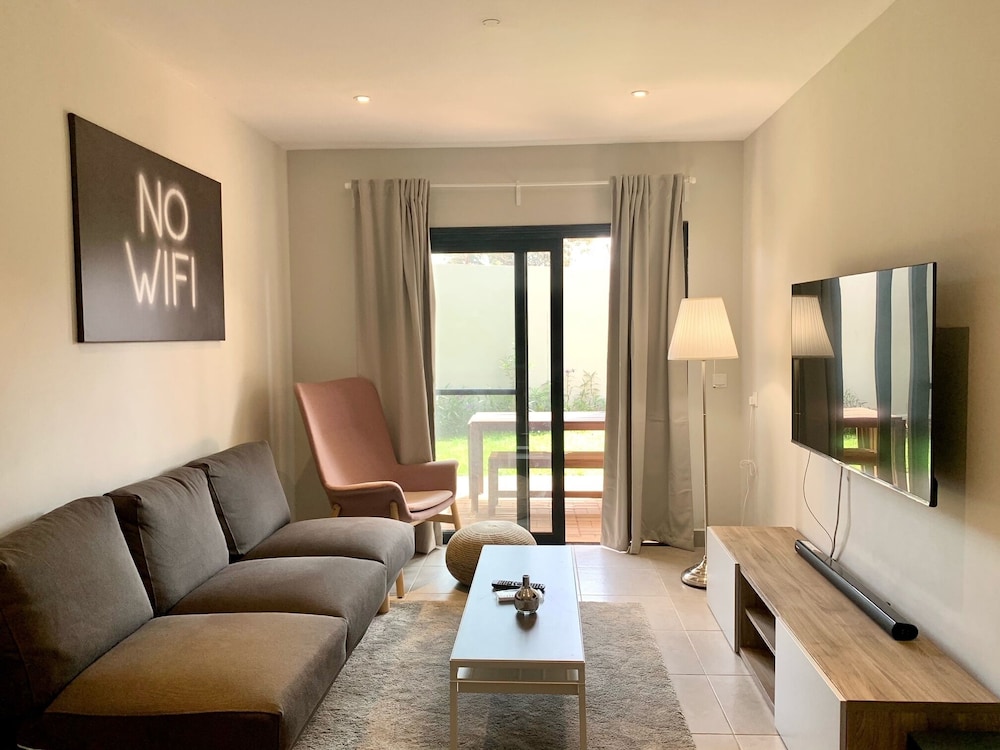 Comfort Apartment, 2 Bedrooms, Patio, Garden View (F4)