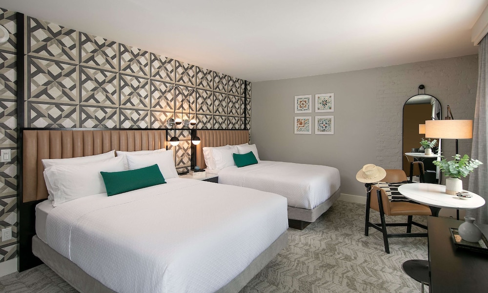 Room, 2 Queen Beds, Accessible (Hearing) photo 1