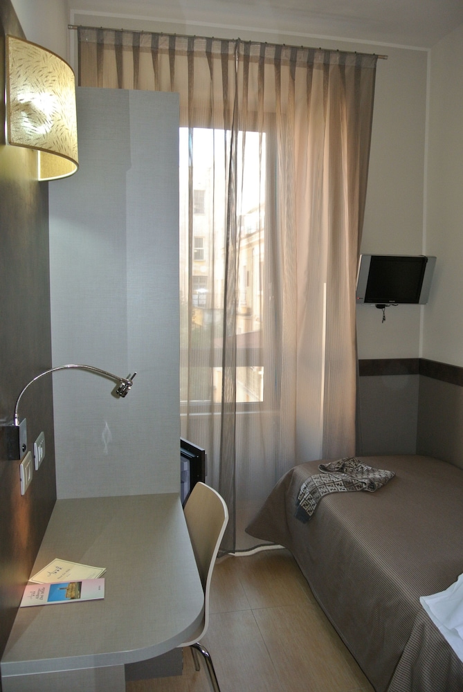 Standard Single Room, 1 Twin Bed photo 3