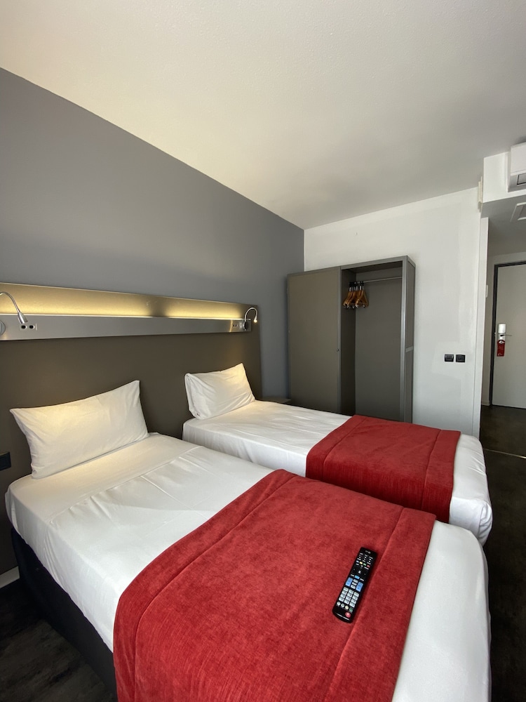 Comfort Twin Room - Photo 3