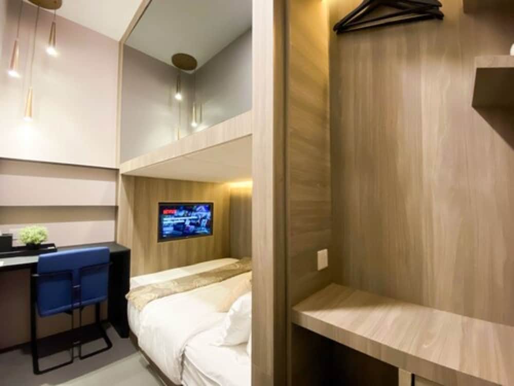 Cabin S, Shared Bathroom