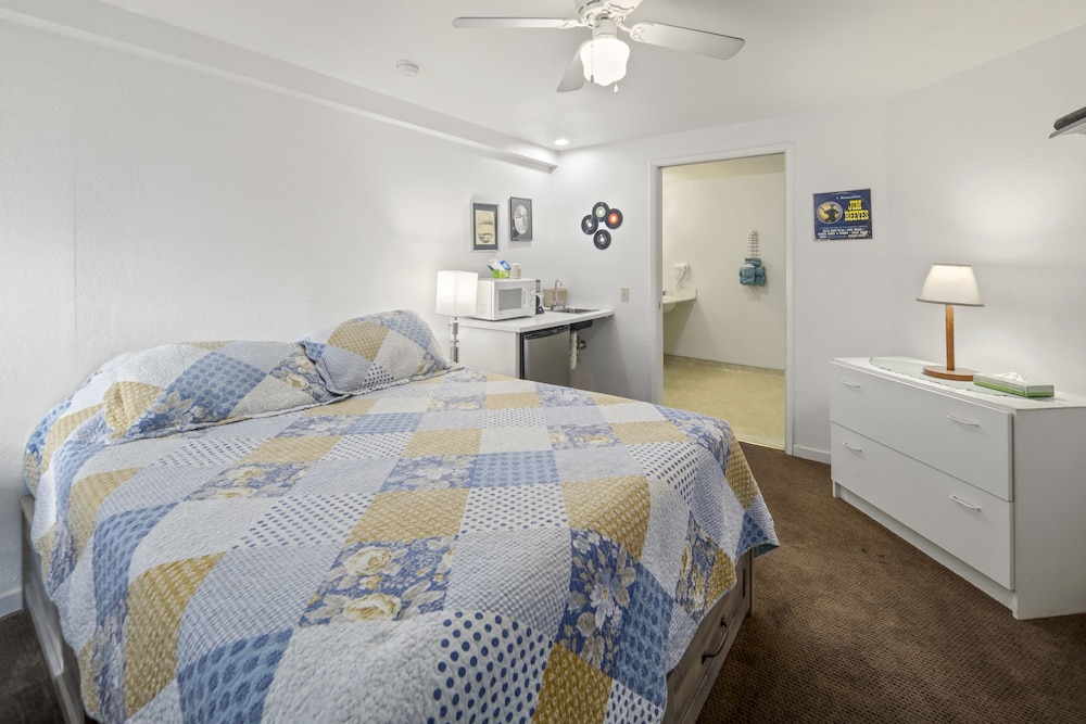 Senior Room