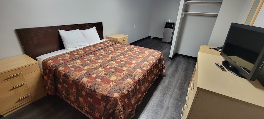 Deluxe Room, 1 King Bed - Photo 2