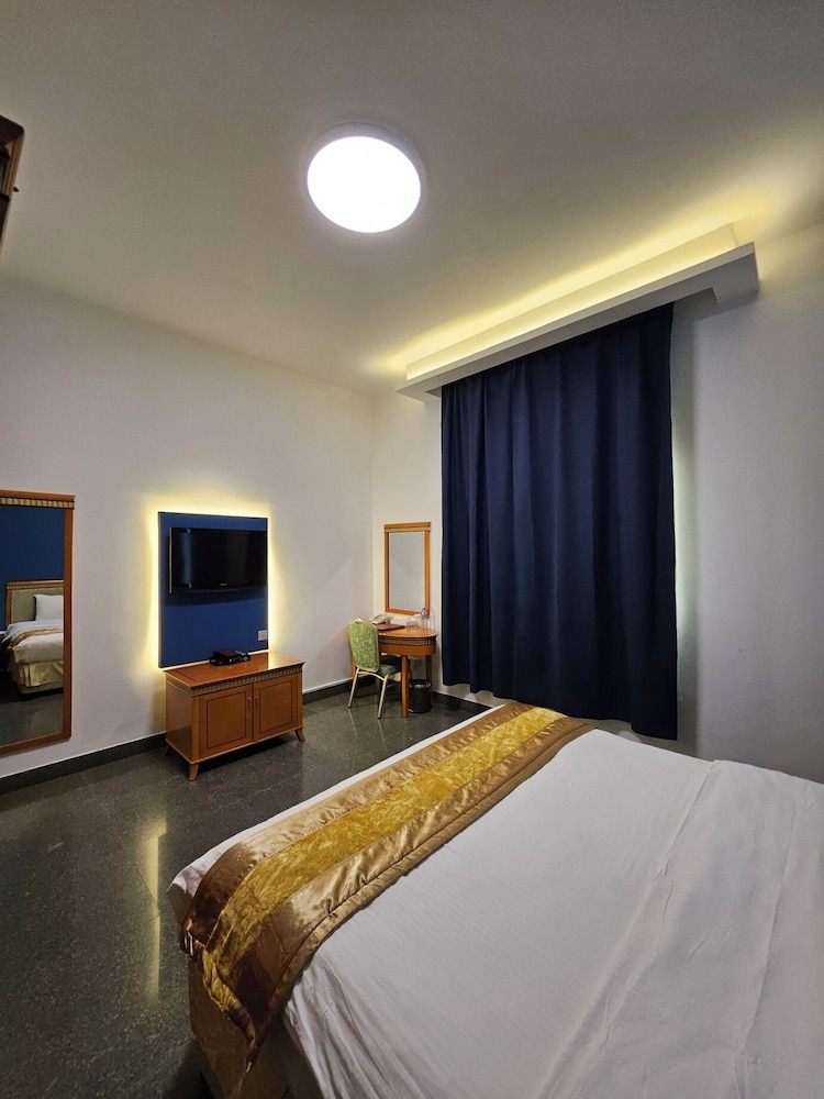 Junior Studio Suite, 1 Bedroom, Kitchen, City View